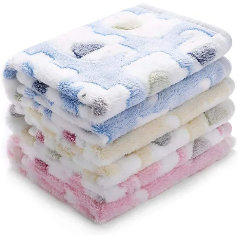 Pet Blanket Cat and Dog Bath Cleaning Blanket Coral Fleece Material Pet Kennel Mat Easy To Clean Warm and Comfortable Pet Mat