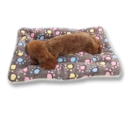 Thickened Pet Sleeping Mat Cat Bed Soft Fur Dog Bed Pet Blanket Mat Household Flannel Mattress Washable Warm Carpet Pet Supplies