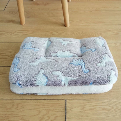 Flannel Pet Mat Dog Bed Cat Bed Thicken Sleeping Mat Dog Blanket Mat For Puppy Kitten Pet Dog Bed for Small Large Dog Pet Rug